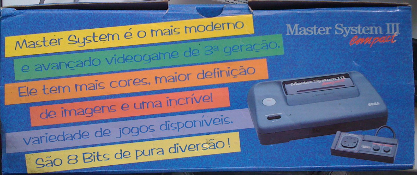 http://www.sega-brasil.com.br/fullalbums/Consoles/Master%20System/Master_System_III_Compact_ed_Alex_Kidd_Caixa_Azul_Cima.jpg