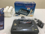 MasterSystem3CompactcomSonicCaixaAzuleBrancaeSeloInmetro 07.jpg