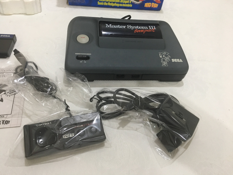 Arquivo:MasterSystem3Compactcom21Jogos 08.jpg