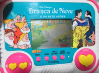 MINIBrancadeNeveEOsSeteAnoes Frente 03.jpg