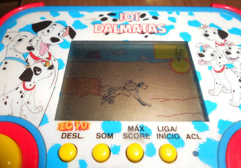 Arquivo:MINI101 Dalmatas frente 2.jpg