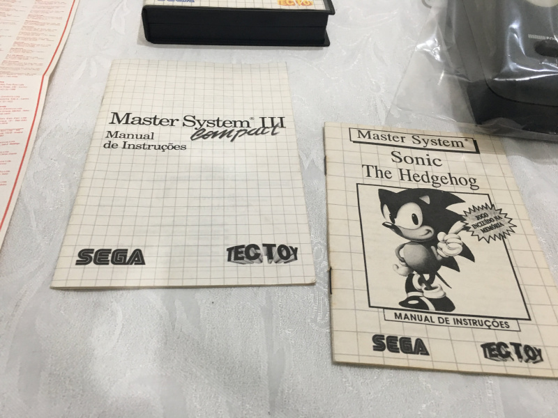 Arquivo:MasterSystem3CompactcomSonicedSamsClub 10.jpg