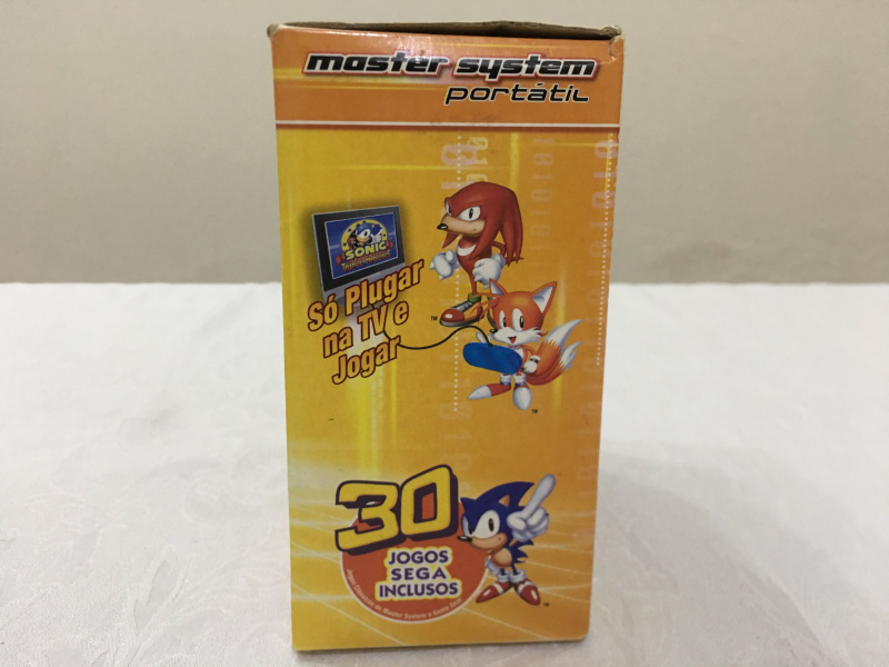 Arquivo:MasterSystemPortatilcom30JogosAzul 02.jpg