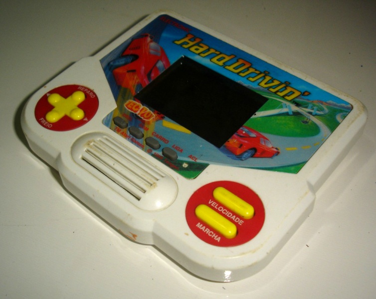 Arquivo:Minigame Hard Drivin Frente03.jpg