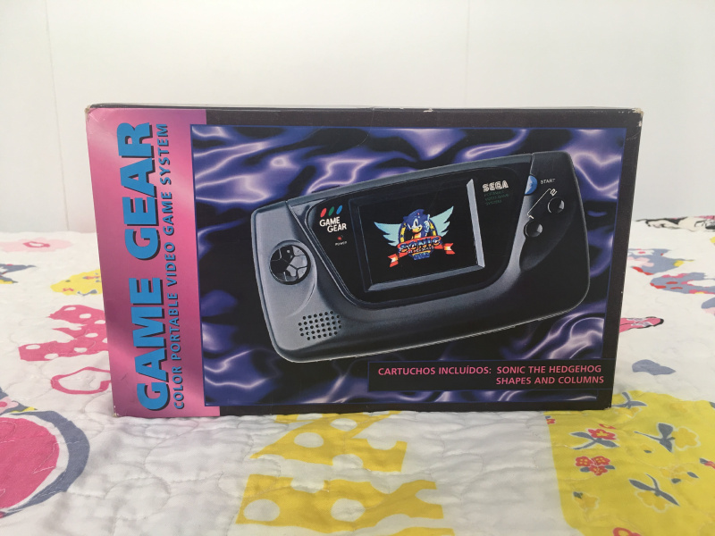 Arquivo:GameGearCaixaRoxa 01.jpg