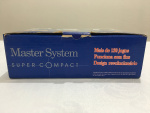 MasterSystemSuperCompactcomSonicnaMemoriaePilhas 03.jpg