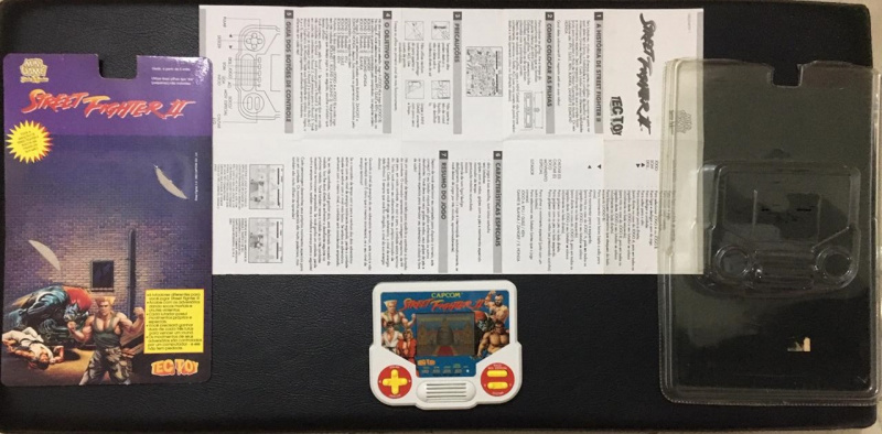 Arquivo:MiniGameConsoleStreetFighterII 01.jpg