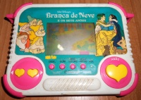 Minigame BrancadeNeveeosSeteAnoes Frente.jpg