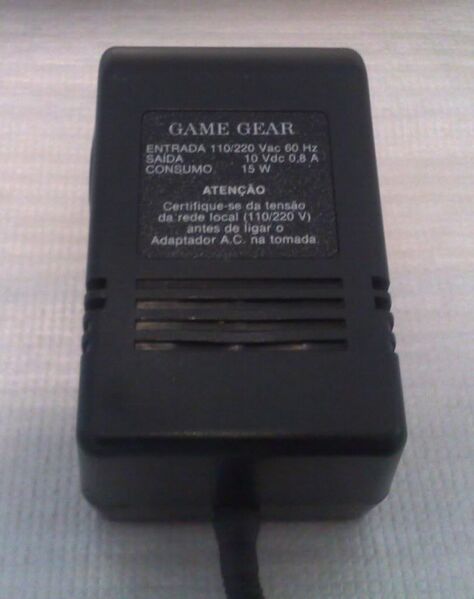 Arquivo:Adaptador AC GG.jpg