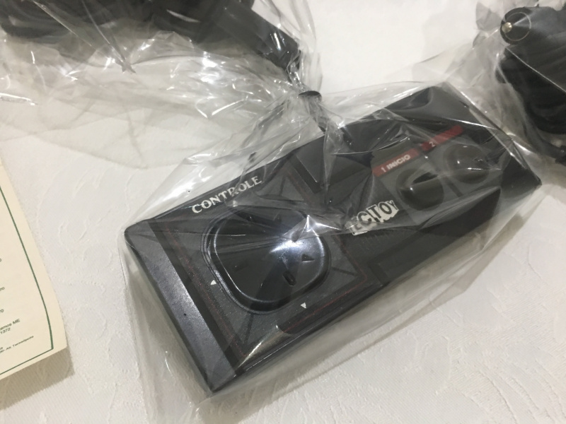 Arquivo:MasterSystem3CompactcomSonicCaixaAzuleBranca 08.jpg